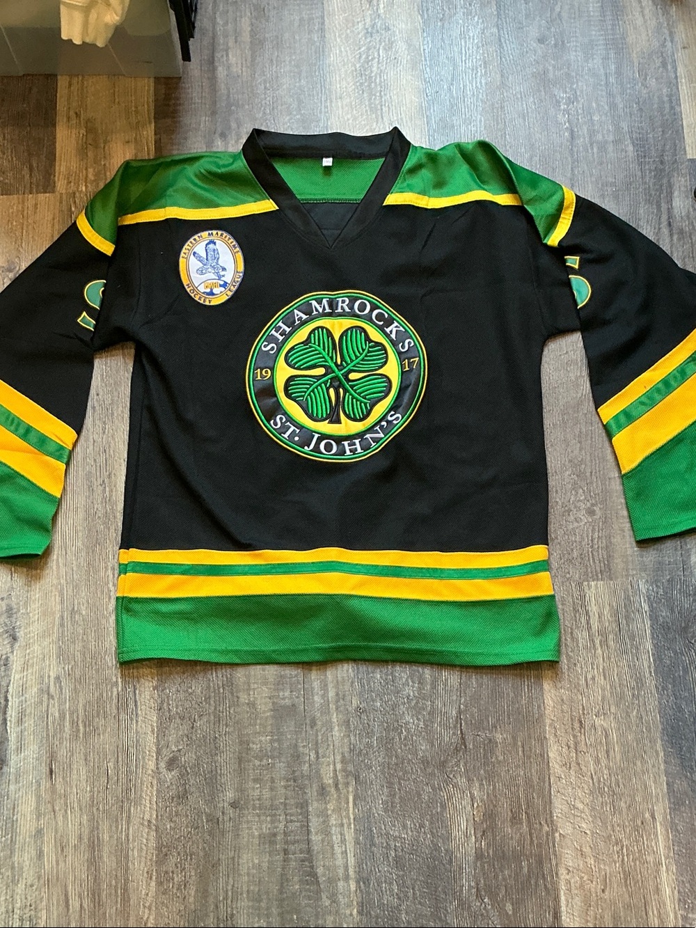 Shamrocks St. John's Black & Green Hockey Jersey Size Medium